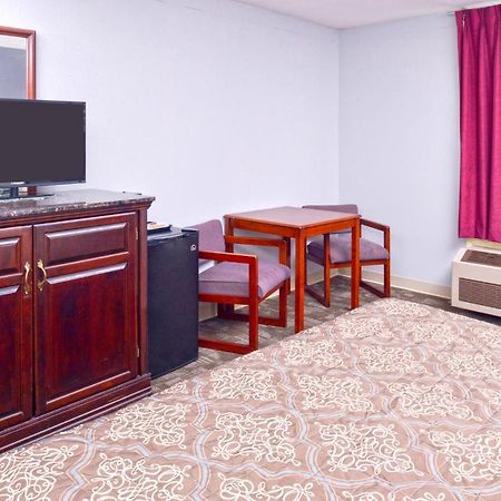 Country Garden & Suites-Benton Luaran gambar