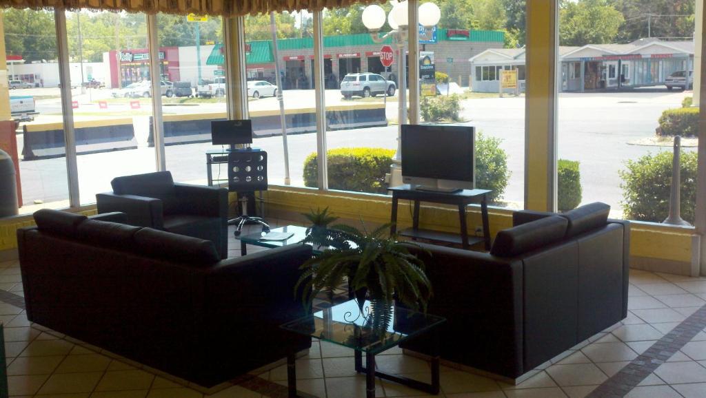 Country Garden & Suites-Benton Luaran gambar