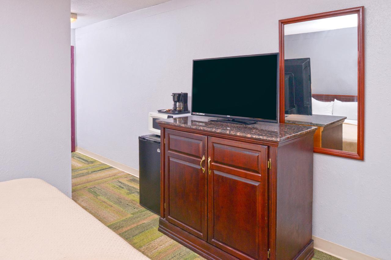 Country Garden & Suites-Benton Luaran gambar