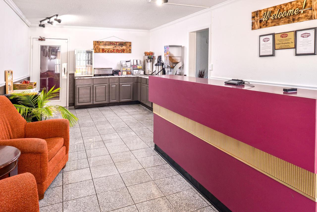 Country Garden & Suites-Benton Luaran gambar