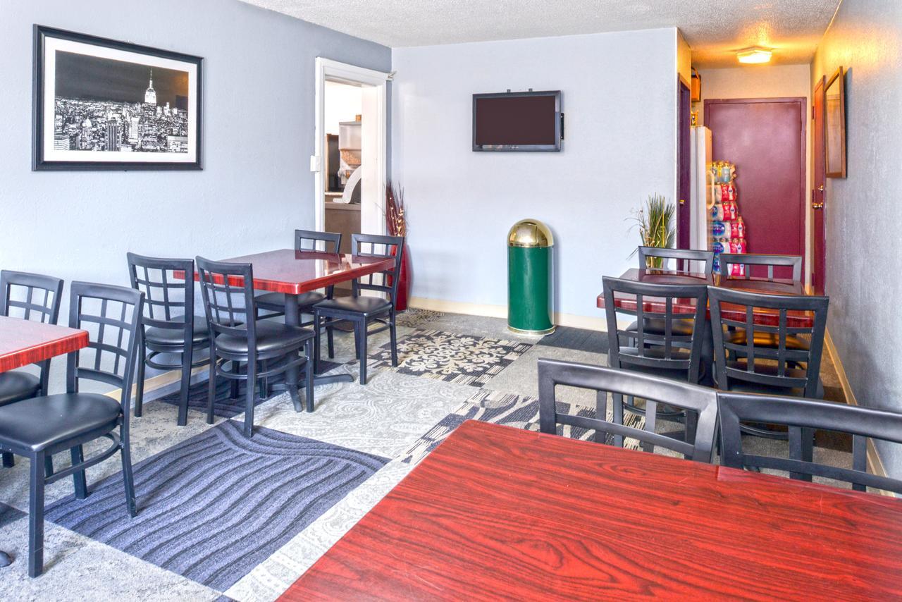 Country Garden & Suites-Benton Luaran gambar