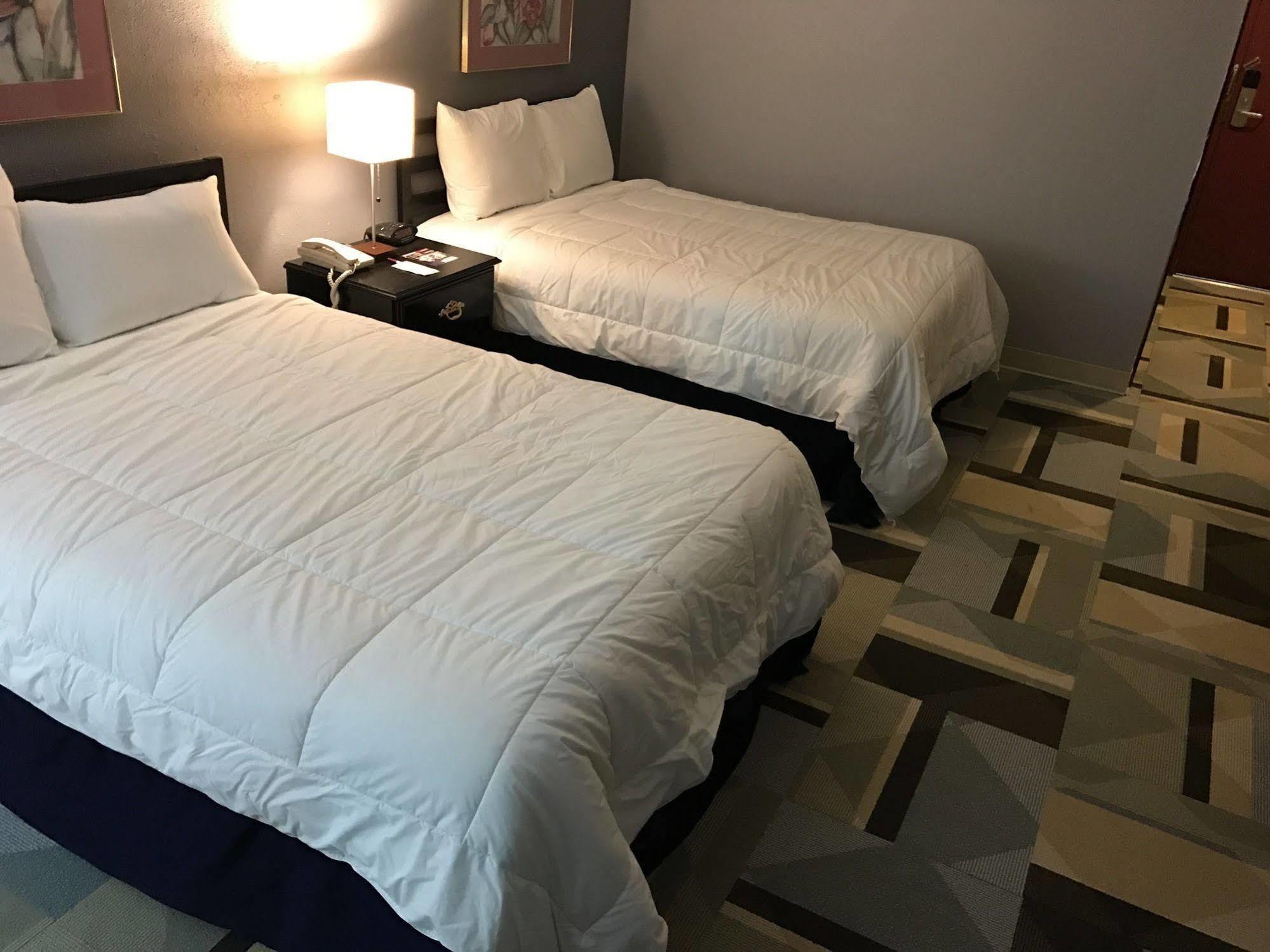 Country Garden & Suites-Benton Luaran gambar