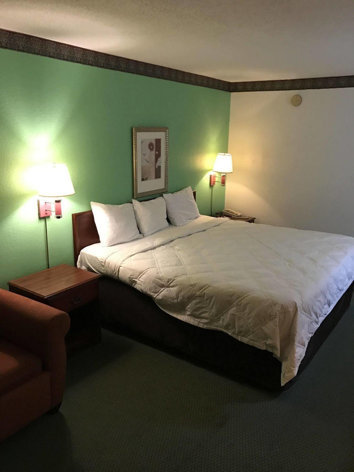 Country Garden & Suites-Benton Luaran gambar